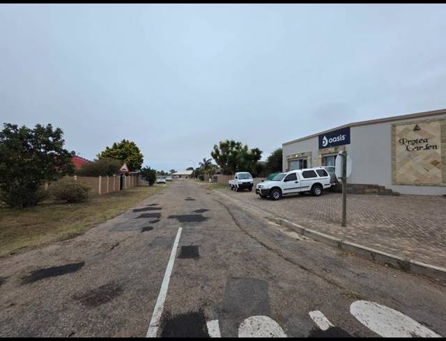 LAND FOR SALE IN JEFFREYS BAY CENTRAL